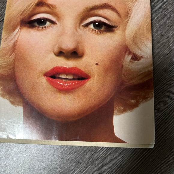 Marilyn Monroe book - Picture 4 of 5
